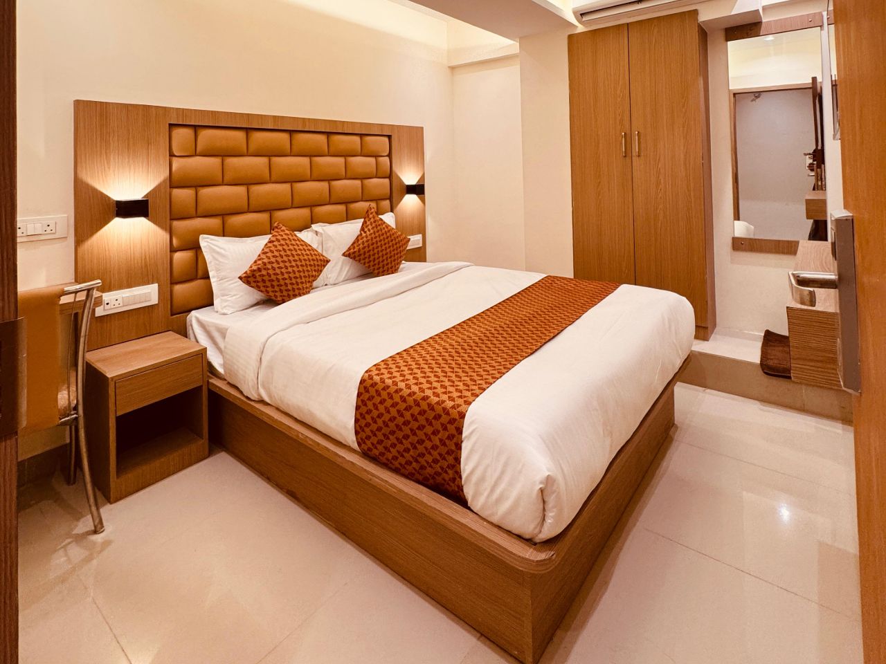 Hotel Cliff Garden in Mumbai