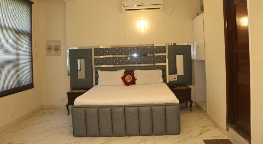 Hotel Swisston Palace in Delhi