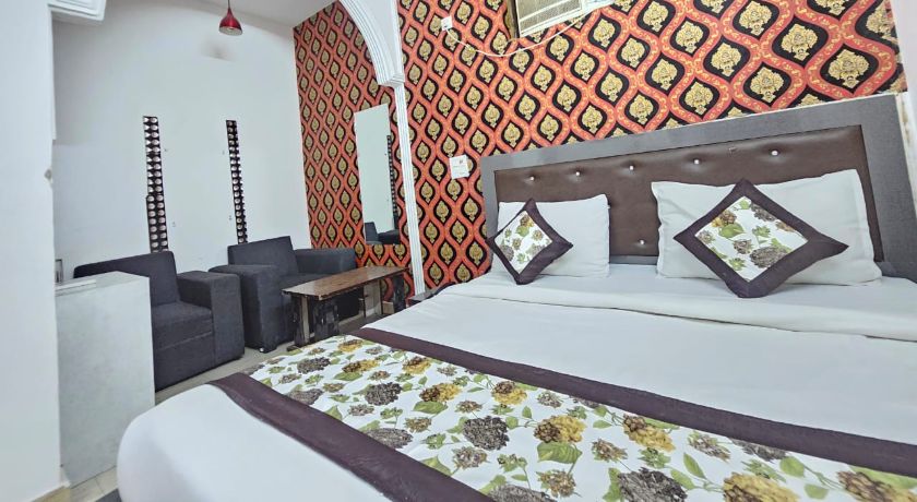 Cloud Plaza in Delhi