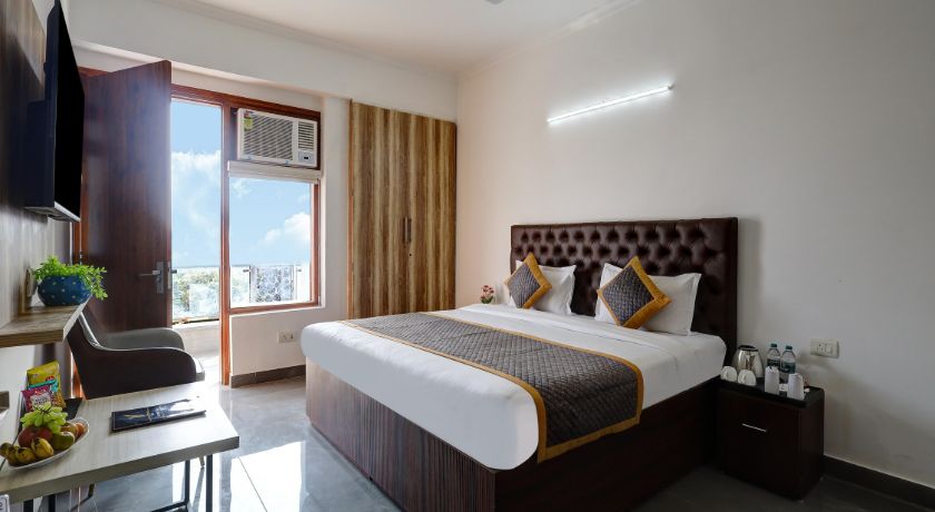 Hotel La Corporate Suite in Noida