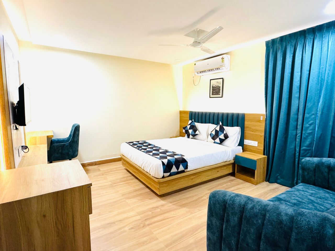 Whiteridge Premium Hotel in Hyderabad