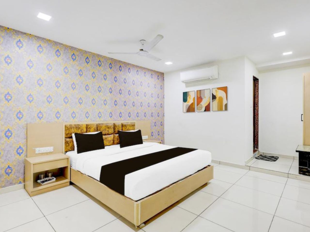 Hotel Nest View in Ahmedabad