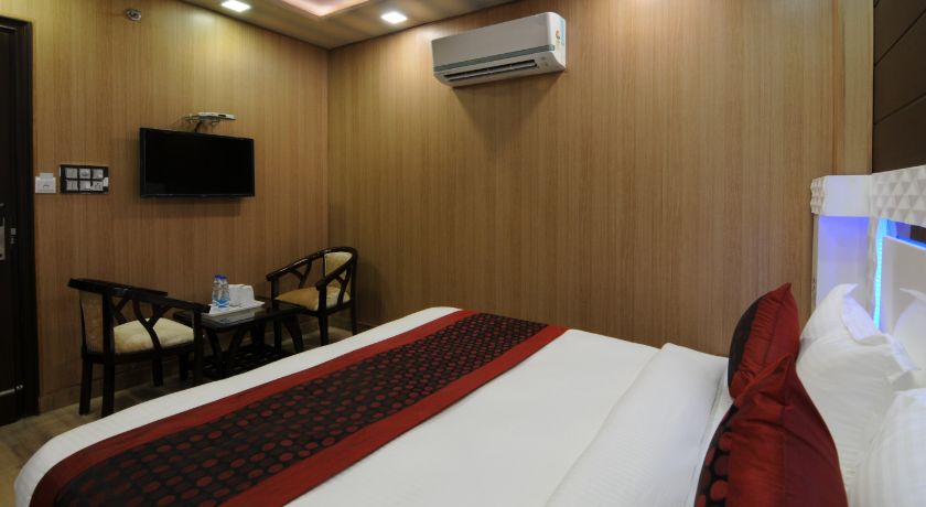 Hotel Flyover Inn in Delhi