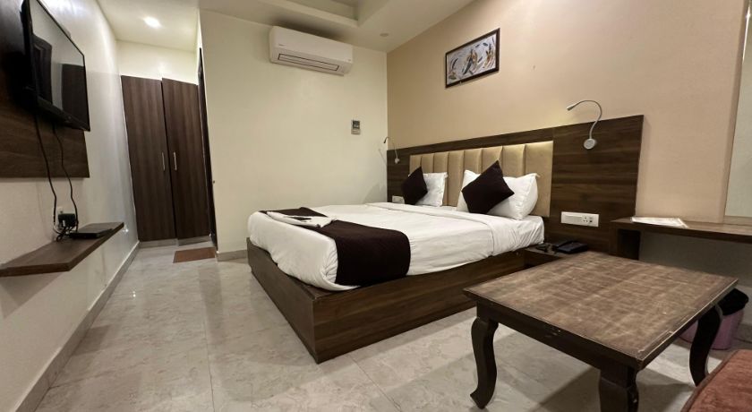 Hotel Oracle Inn in Lucknow