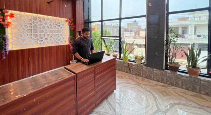 Hotel MoonGaze Inn in Kanpur