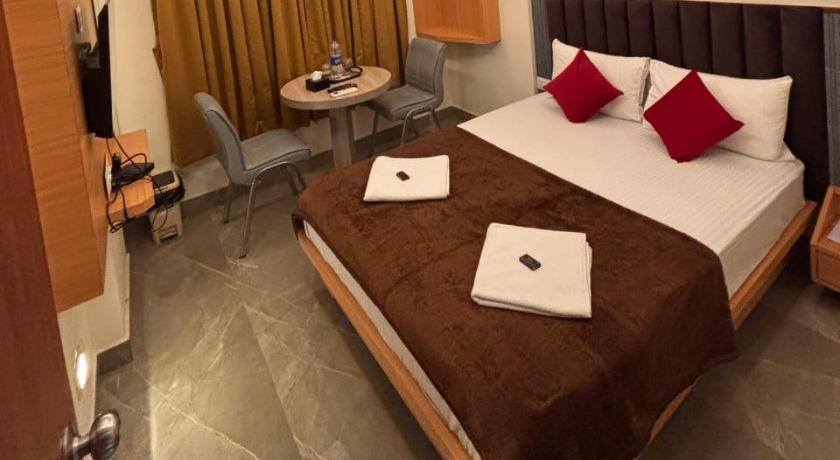 Shri Gopal Lodging and Boarding in Thane