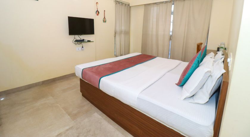Pinaki Comfort Stay Vile Parle in Mumbai