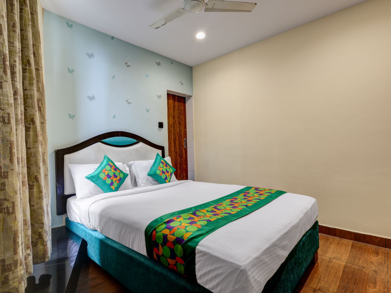 Hotel Blak and Wite in Visakhapatnam