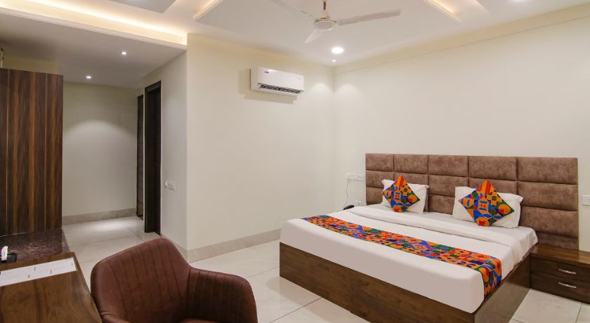 Hotel Prism Grand in Zirakpur