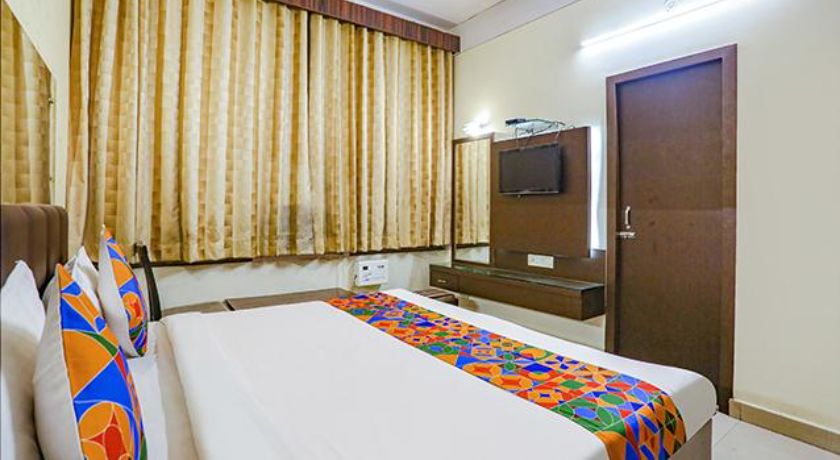 Hotel Kanha Classic in Kanpur