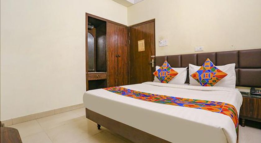 Hotel Kanha Classic in Kanpur