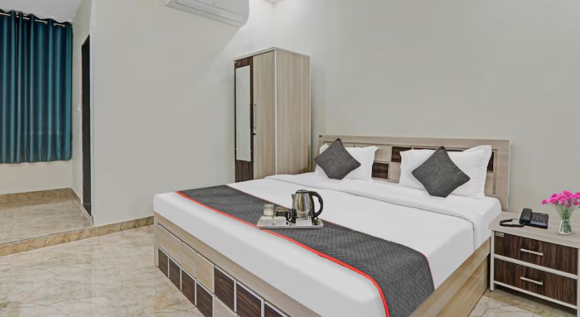 Hotel PS Palace in Lucknow