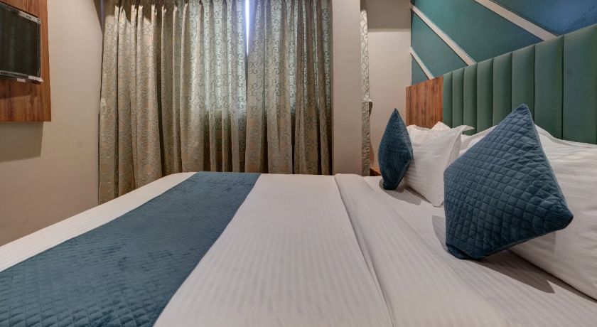 Starville Hotel in Mumbai