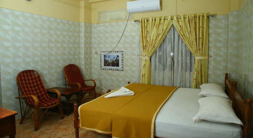 Hotel Lake Palace in Kottayam