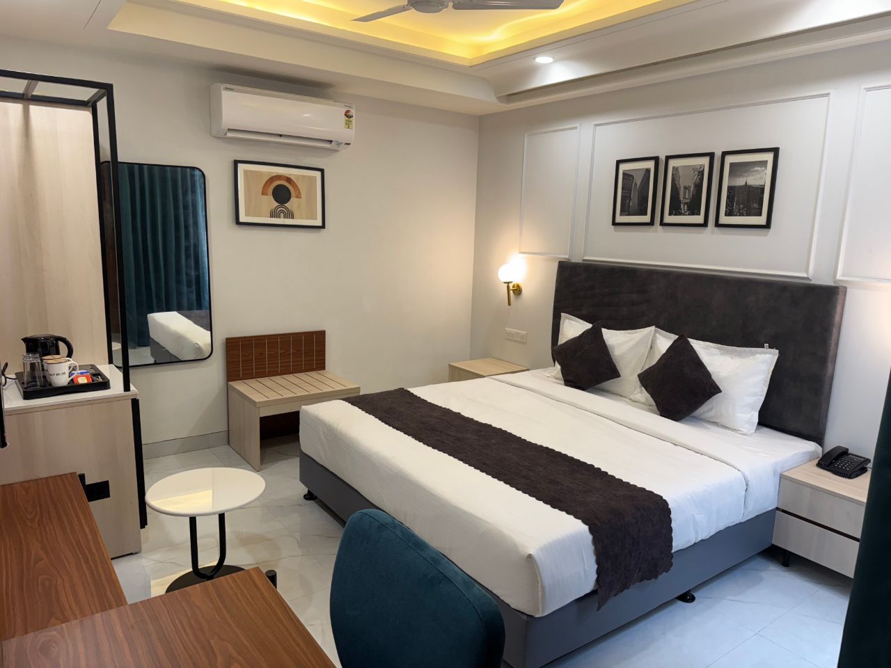 Saltstayz Premier- Arjun Marg in Gurgaon