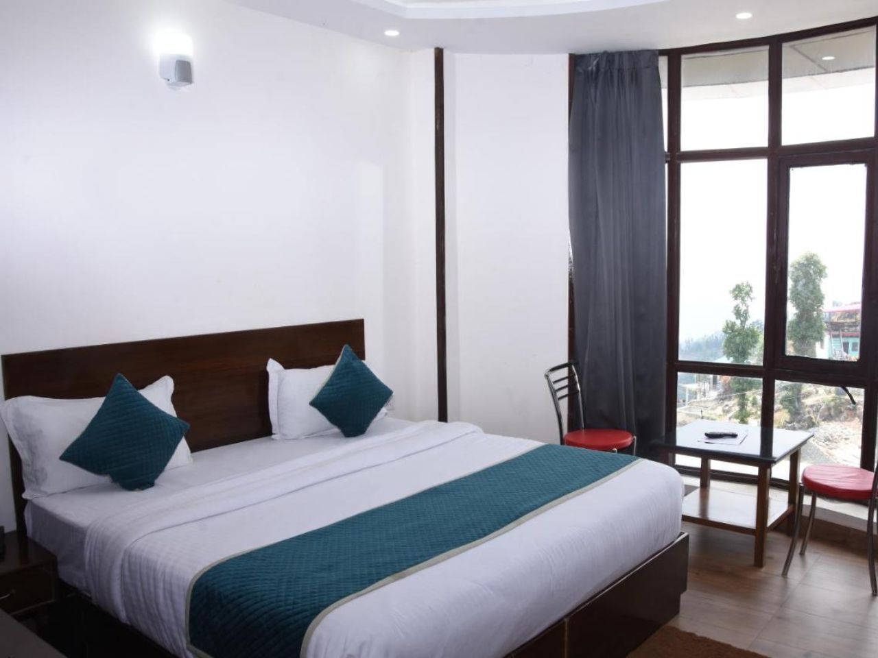 Hotel Rhodo Inn in Mussoorie