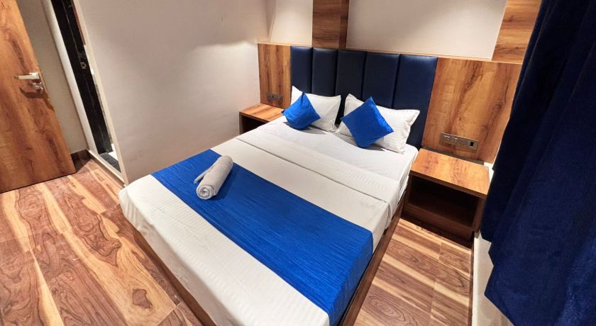 Hotel Lavish Park in Mumbai