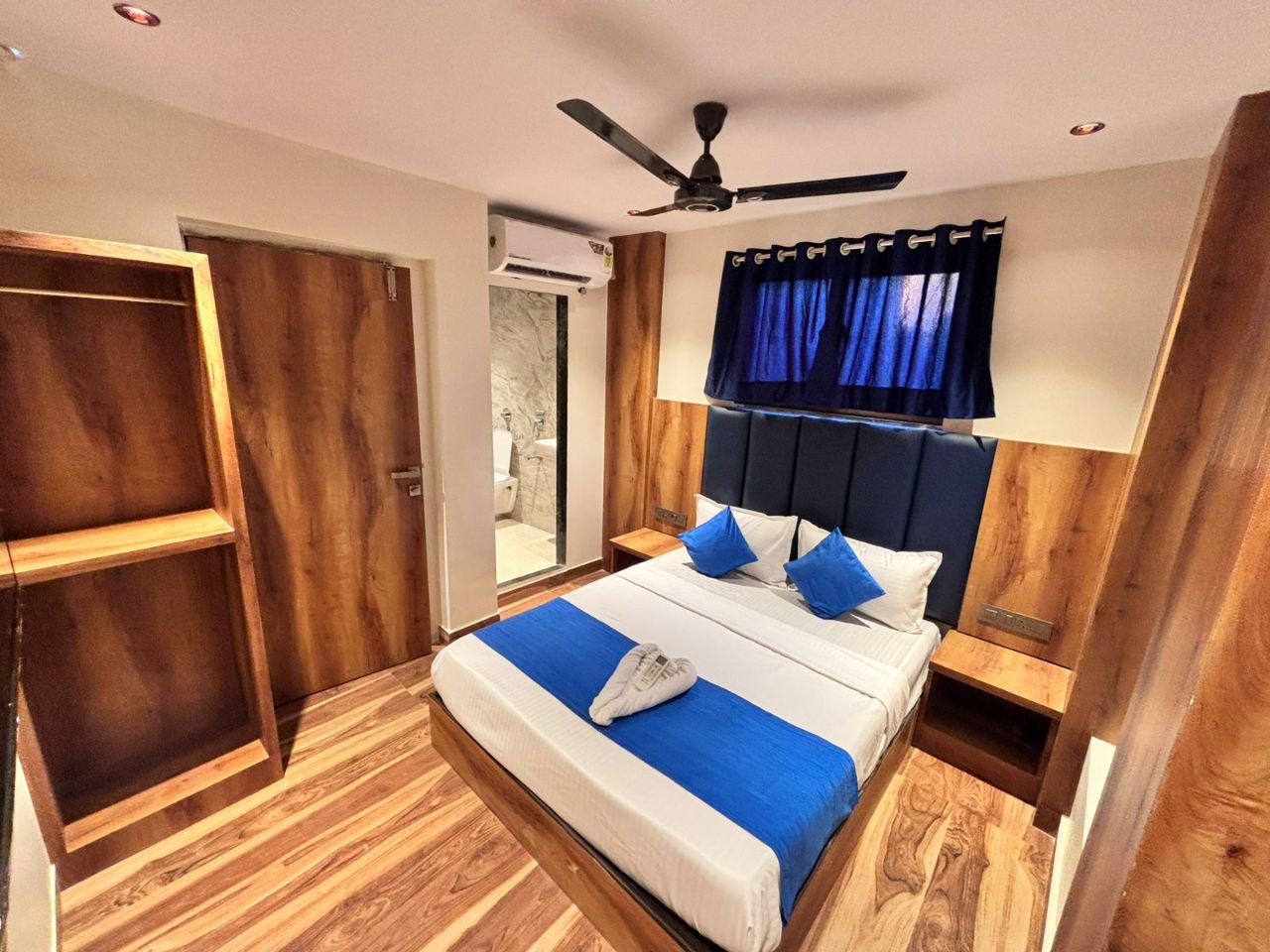 Hotel Lavish Park in Mumbai