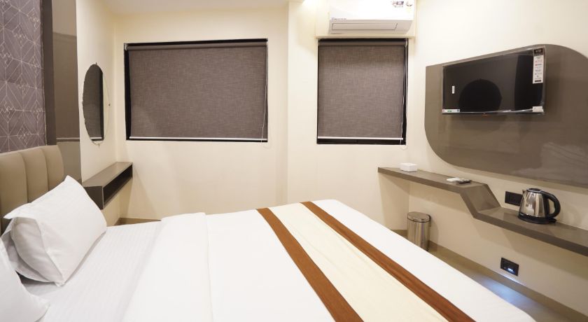 Hotel Well Back in Mumbai