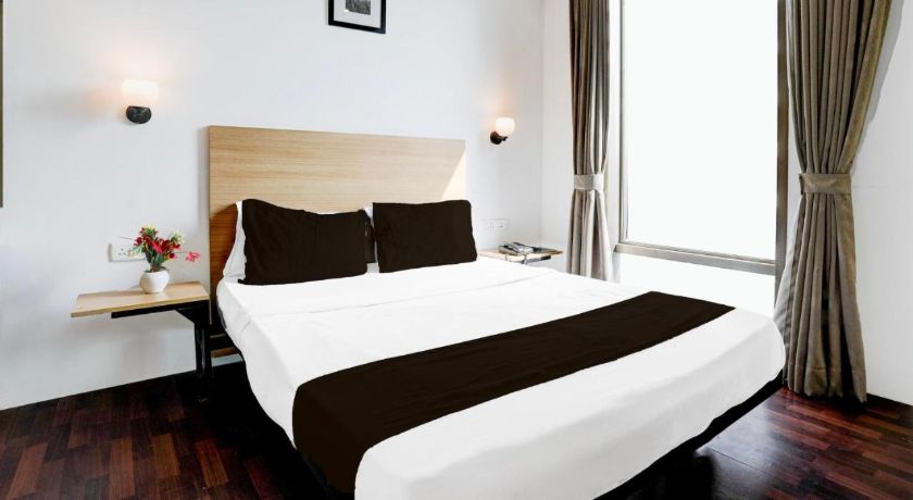 Super Townhouse PBG Mall Vashi in Navi Mumbai