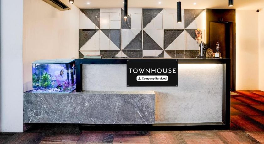 Super Townhouse PBG Mall Vashi in Navi Mumbai