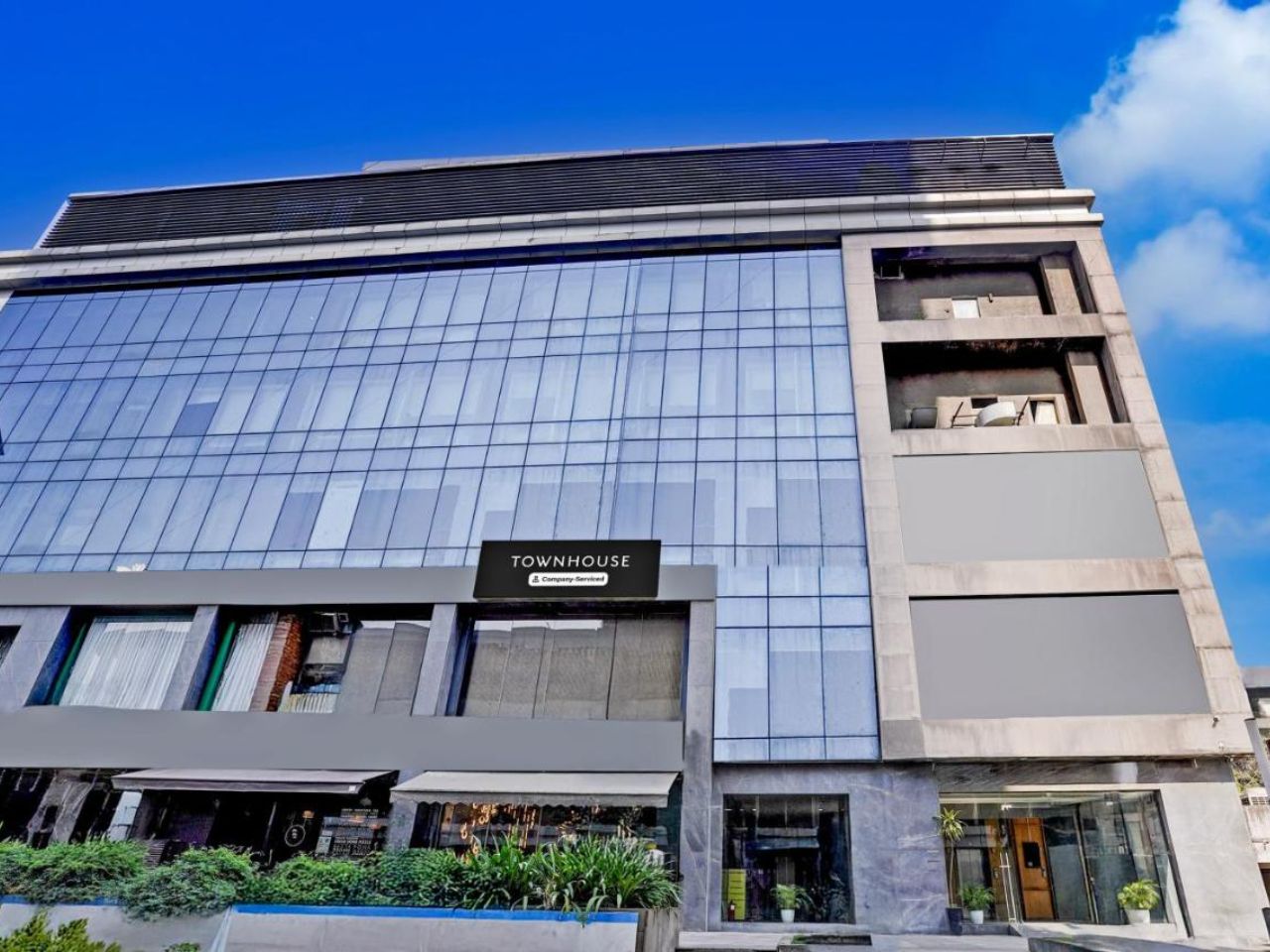 Super Townhouse PBG Mall Vashi in Navi Mumbai