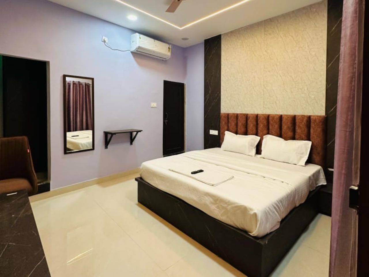 Hotel Airport Suites in Lucknow