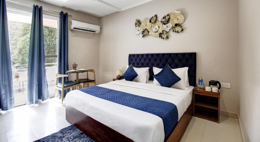 Limewood Stay - Huda City Center in Gurgaon