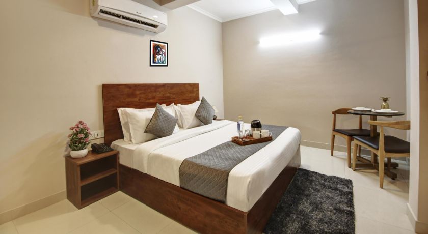 Limewood Stay - Huda City Center in Gurgaon