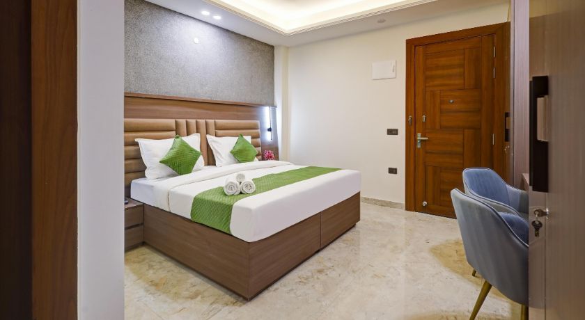 Limewood Stay Premium Studios - Near Sector 29 in Gurgaon