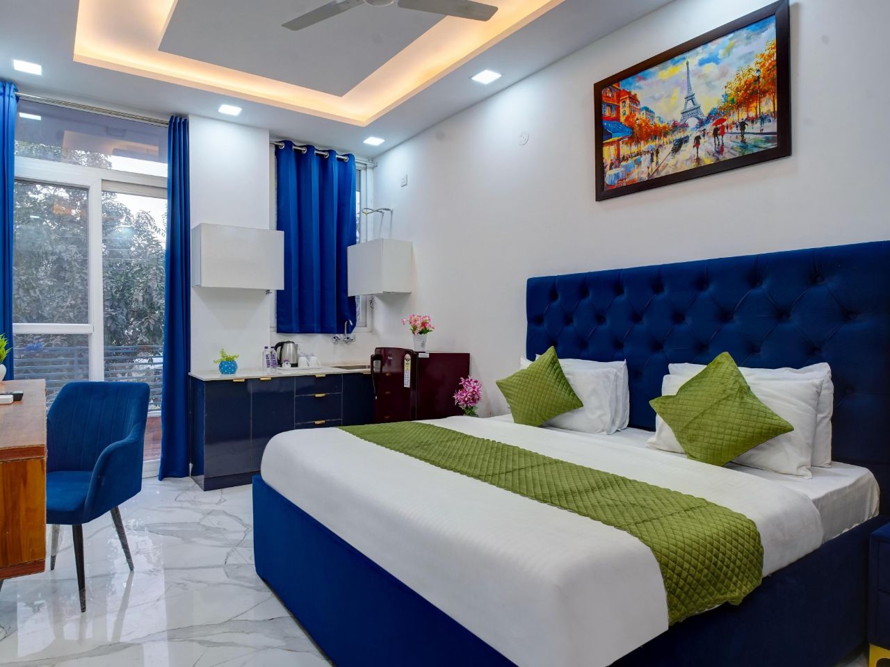 Limewood Stay Sector 29 in Gurgaon