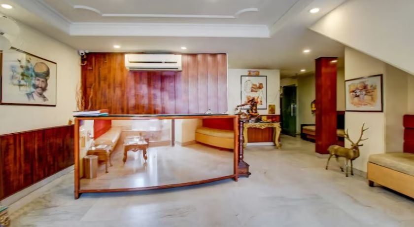 Hotel The Daffodils in Delhi