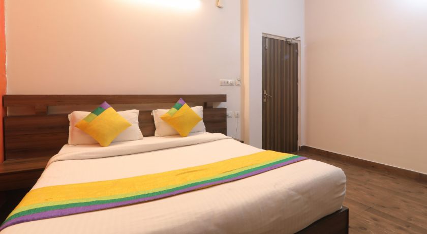 Hotel Global Inn in Lucknow