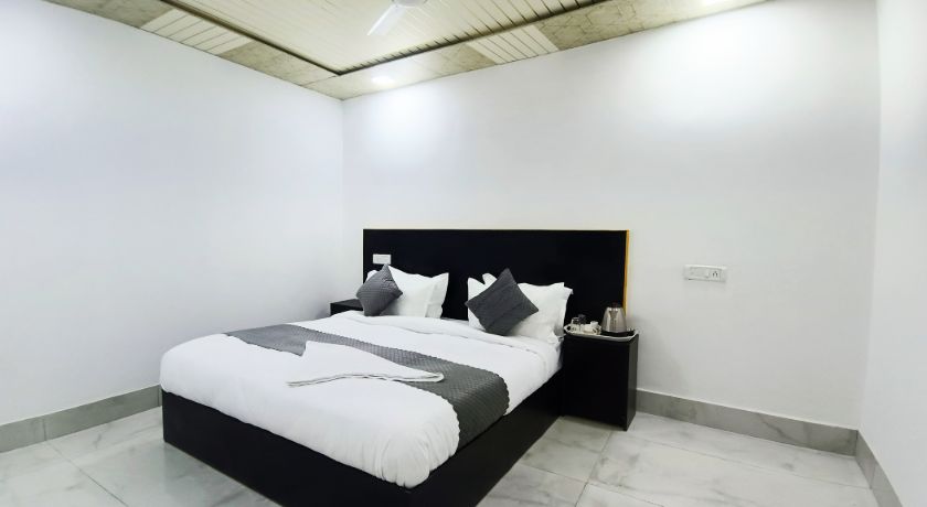 Hotel Corner View in Delhi