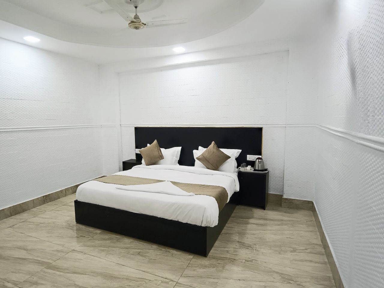 Hotel Corner View in Delhi