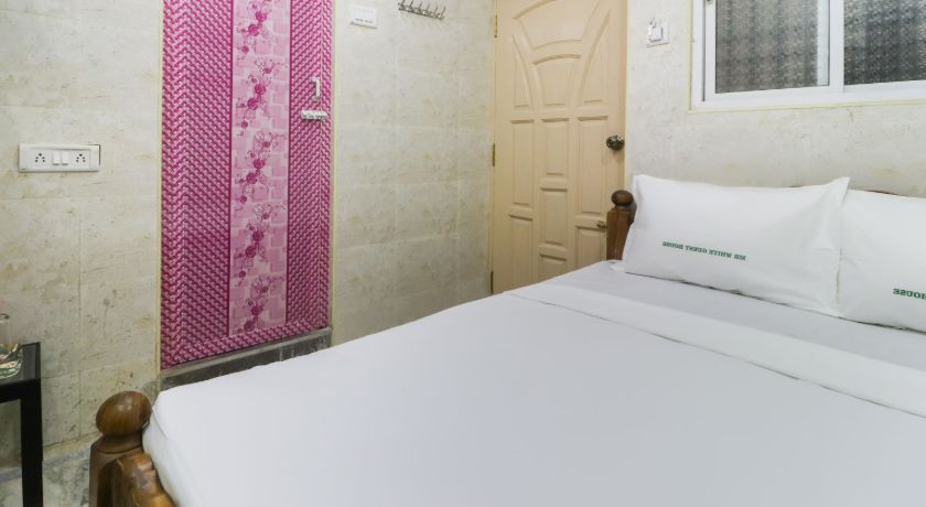Mr. White Guest House in Chennai