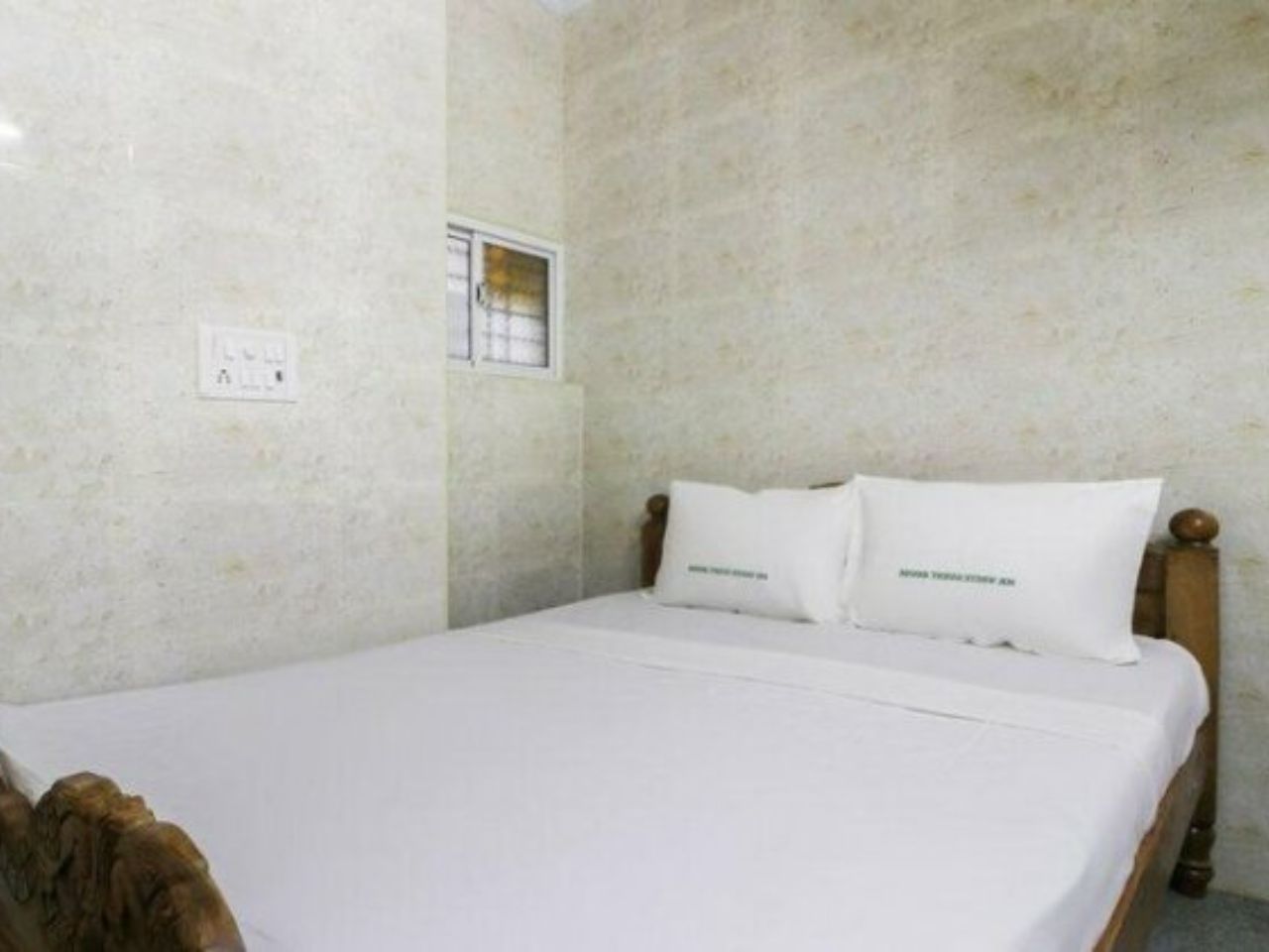 Mr. White Guest House in Chennai