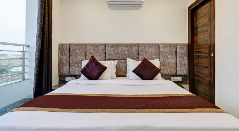 Hotel Airport Near Yashobhumi in Delhi