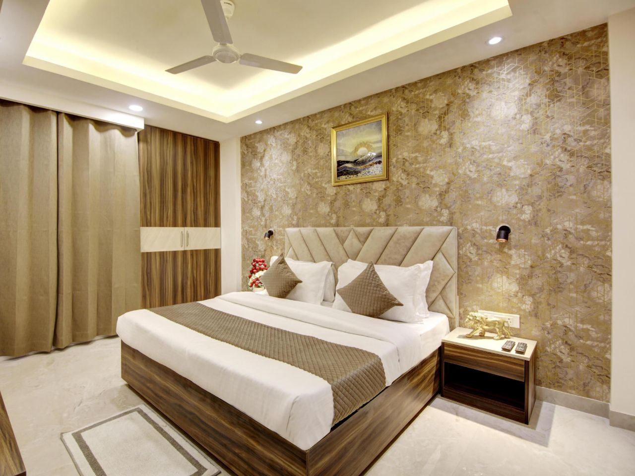 Limewood Stay - Golf Course Road in Gurgaon
