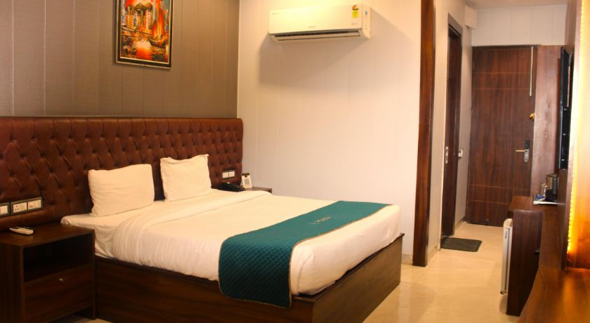 Hotel Helios in Zirakpur