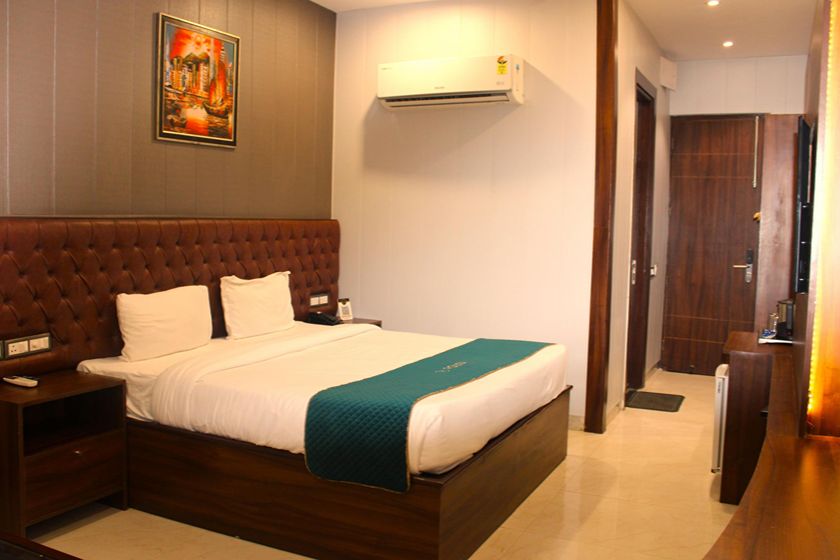 Hotel Helios in Zirakpur