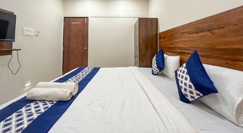 Hotel Three Waves in Hyderabad