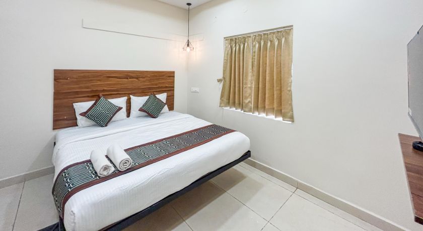 Hotel Three Waves in Hyderabad