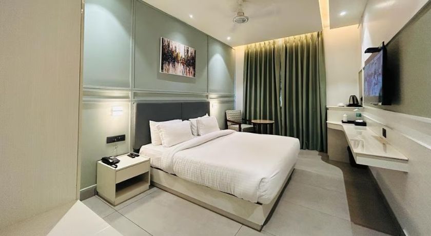 Five Elements Hotels Goldleaf in Haldwani