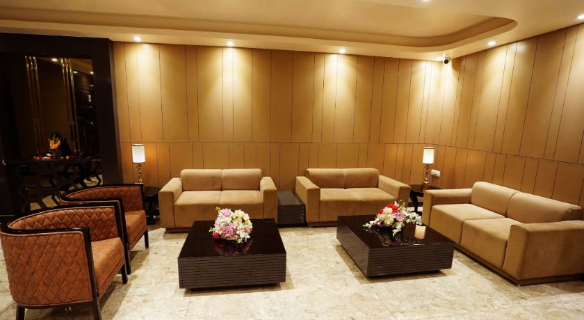 Five Elements Hotels Maplewood Premier in Haldwani