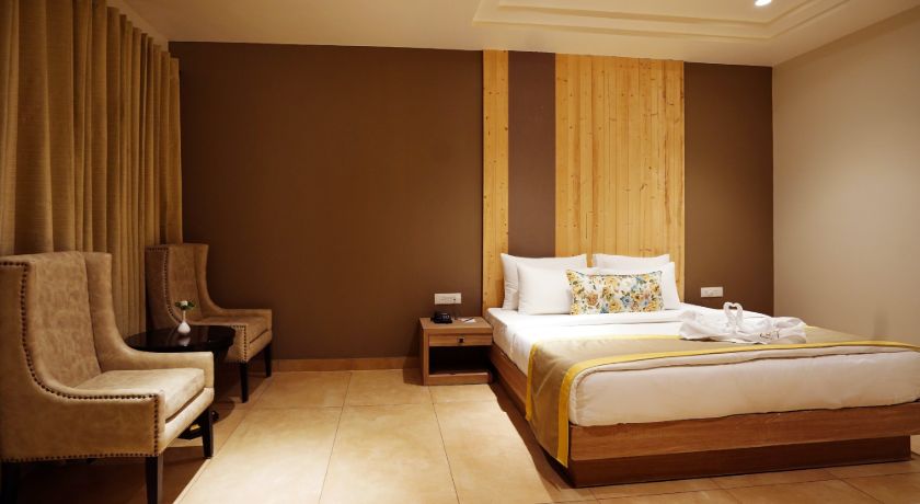 Five Elements Hotels Maplewood Premier in Haldwani