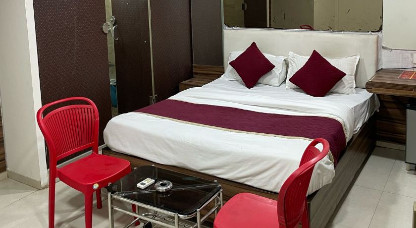 Lucky Galaxy in Mumbai