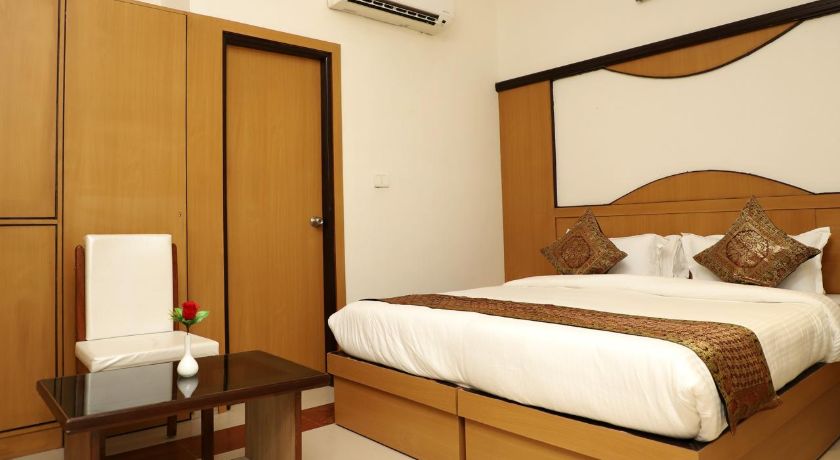 Hotel The Golden Bird in Agra