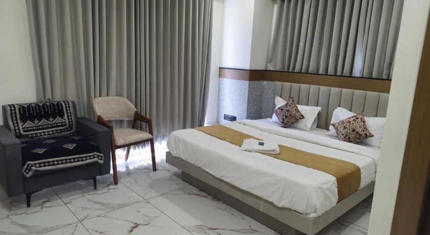 Hotel Rose Gold in Ahmedabad