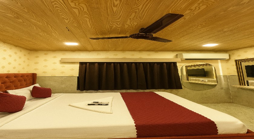 Hotel New York by Stayzy Rooms in Mumbai